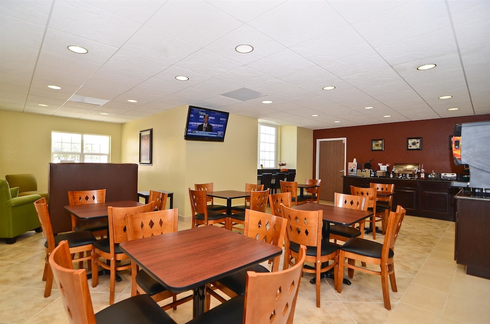 Best Western California City Inn & Suites 22/26