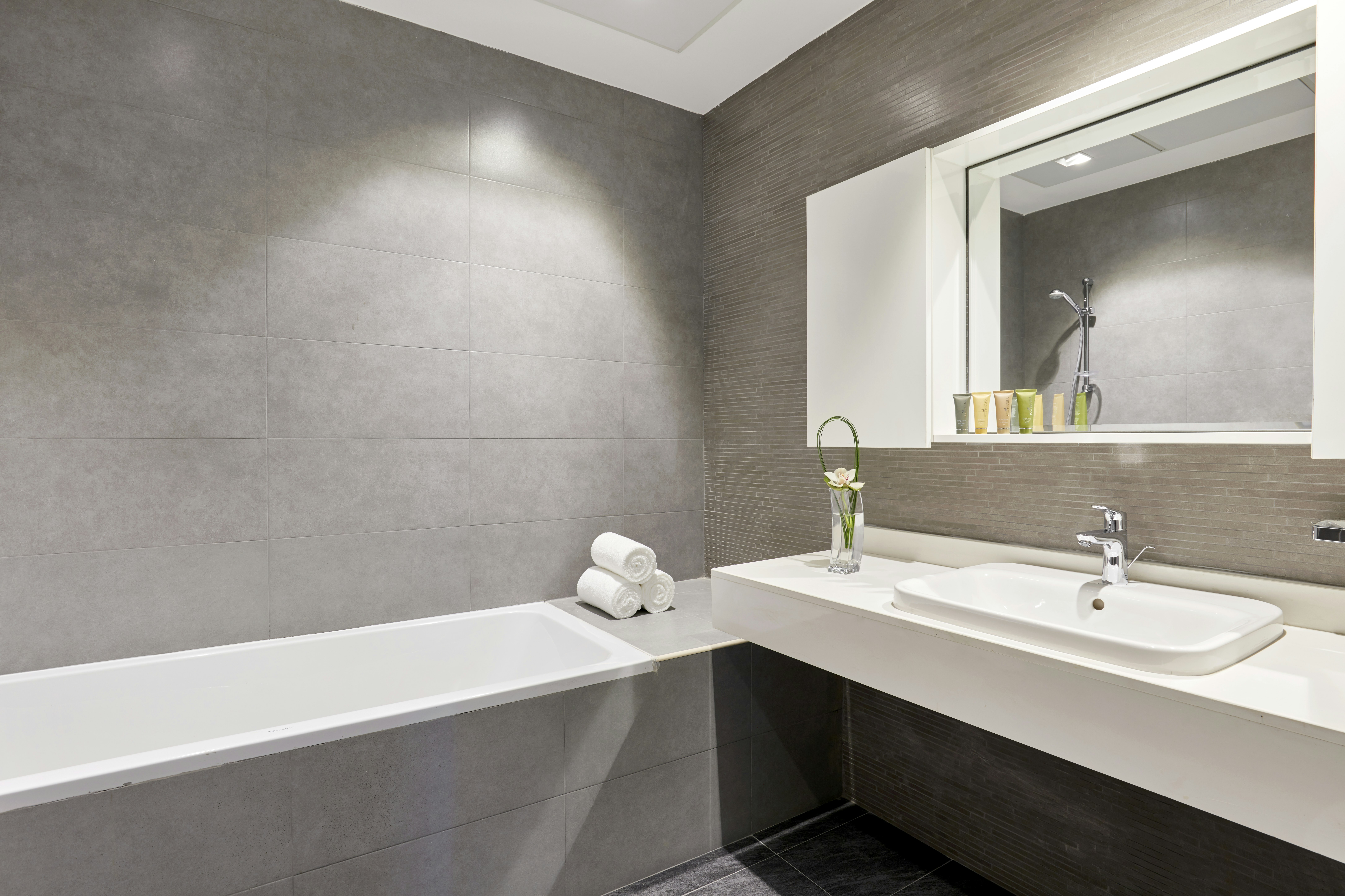 Staybridge Suites Doha Lusail 53/56