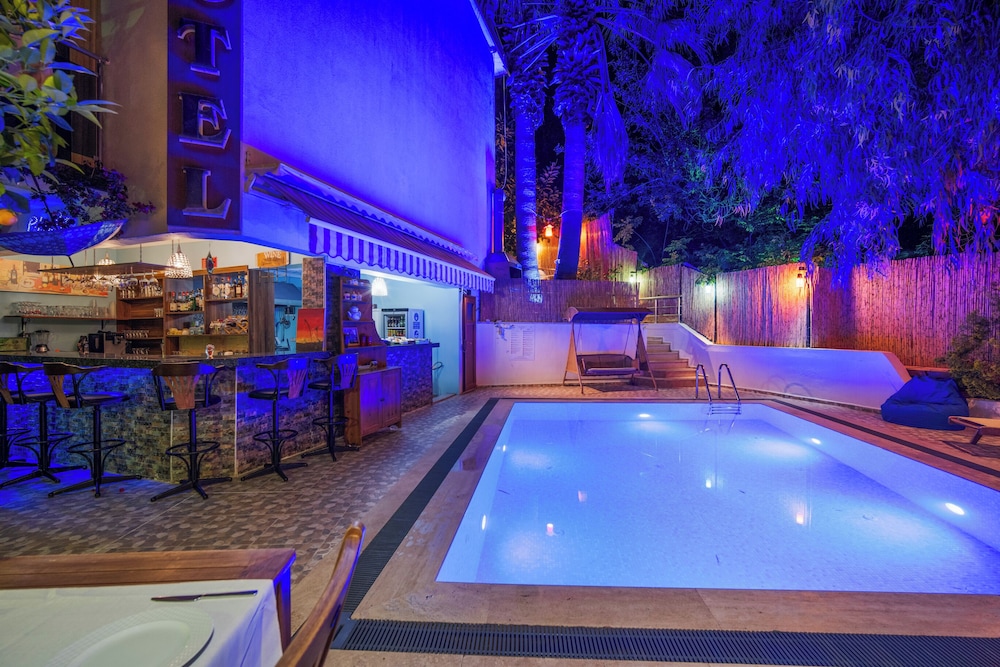 Eden Pyara Hotel Turunc 81/106