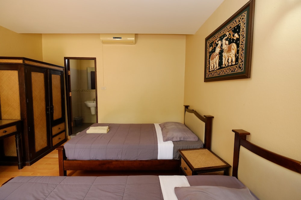 Piya Guesthouse 41/57