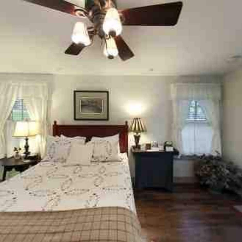 The Wayside Inn Bed Breakfast 16/50