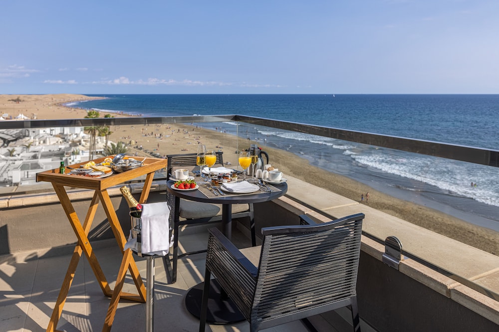 Hotel Faro, a Lopesan Collection Hotel - Adults Only 67/71
