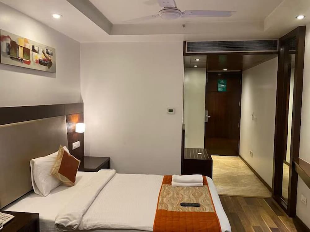 DELUXE, SINGLE, SINGLE BED