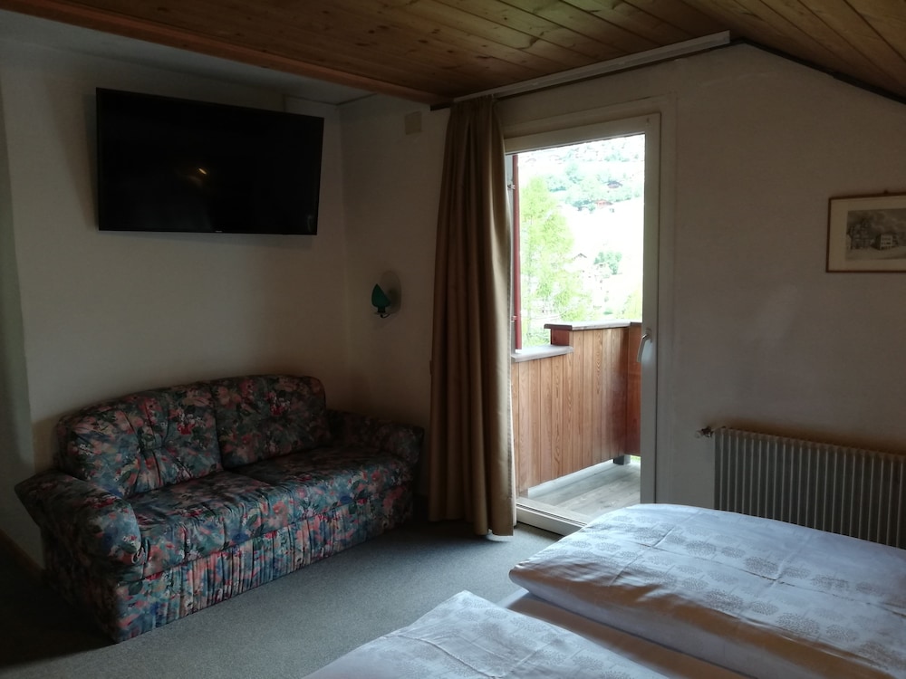 Hotel Rodes 25/68