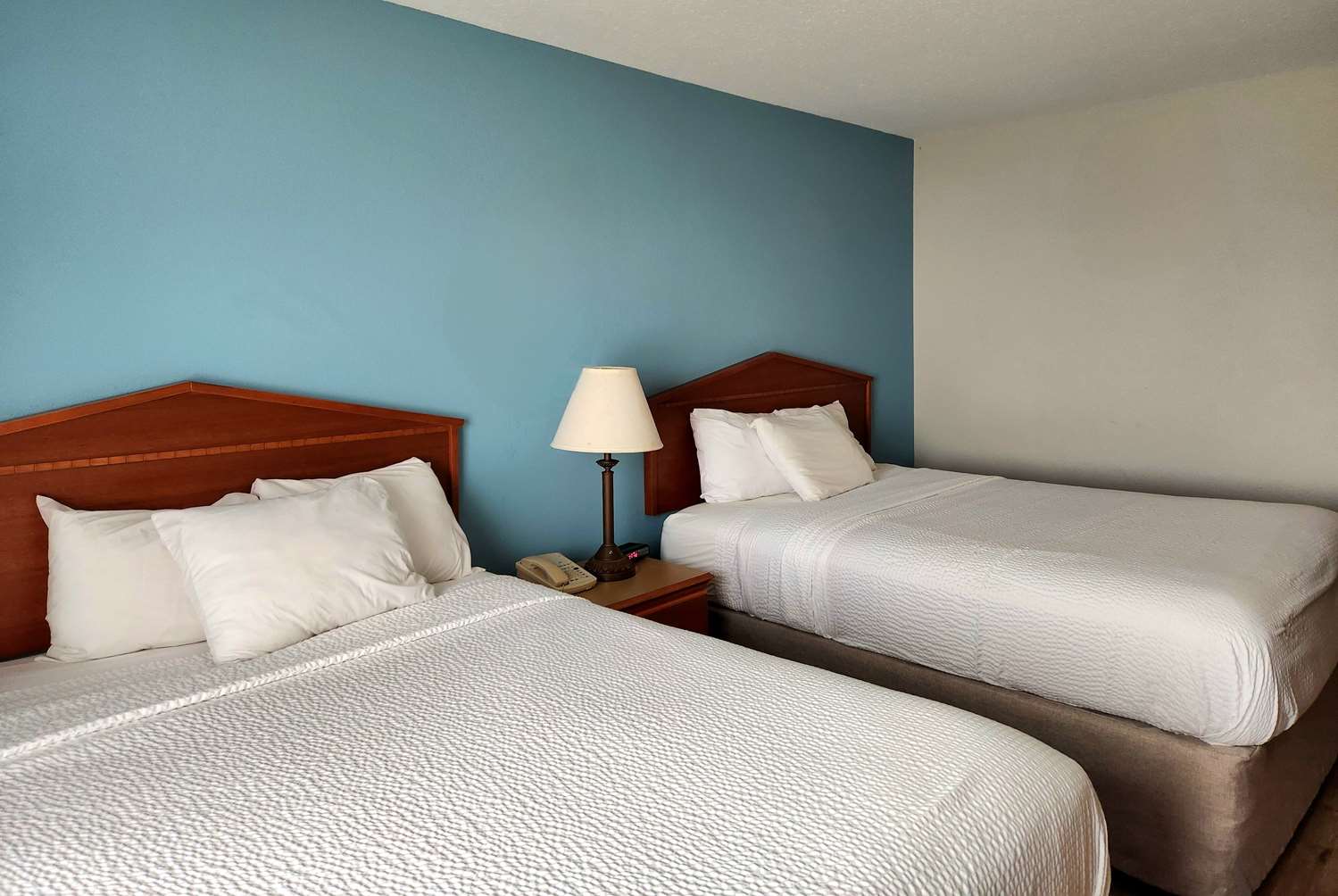 Days Inn & Suites By Wyndham Thibodaux 40/68
