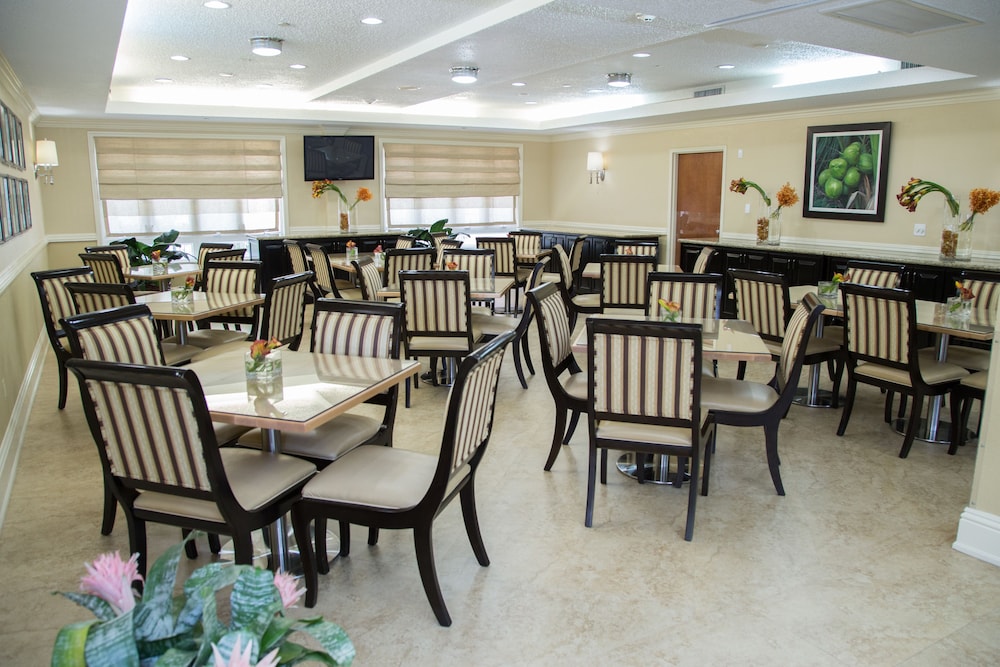Comfort Suites Paradise Island 39/55