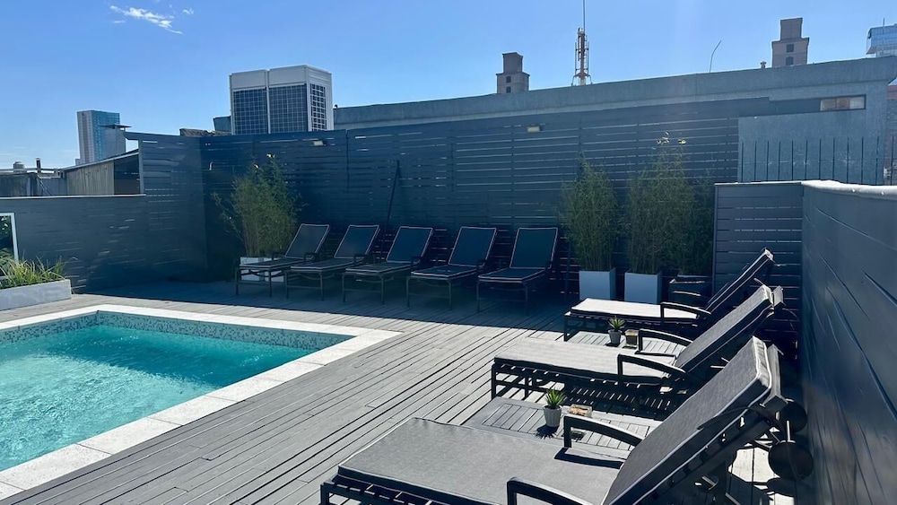 Broadway Hotel And Suites 43/50