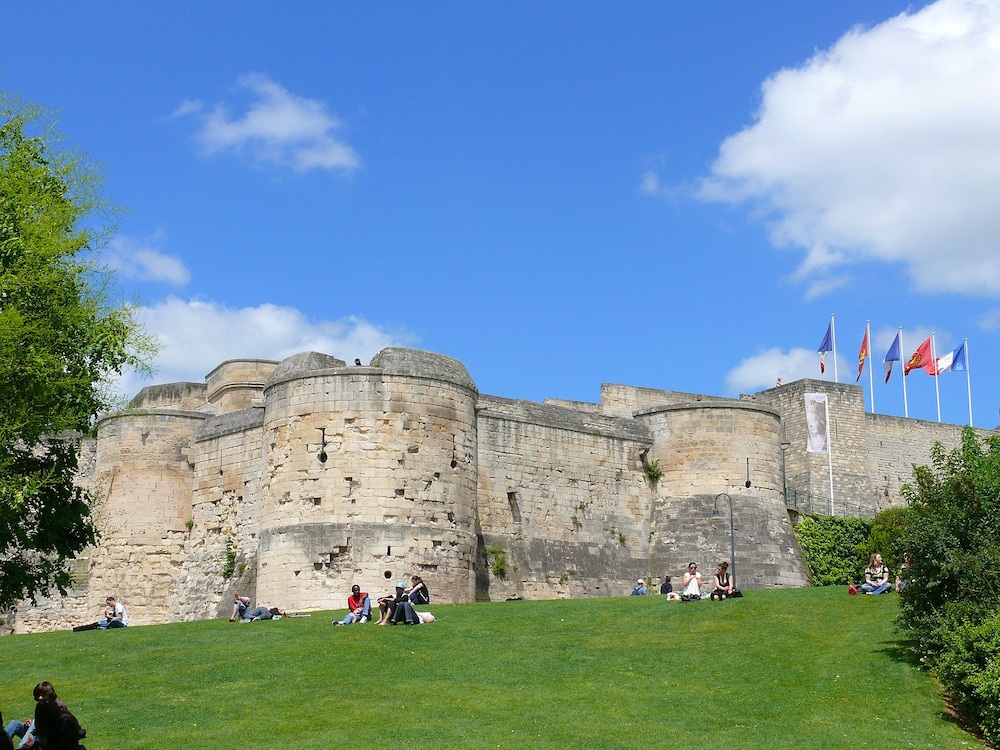 Hotel Crocus Caen Memorial 23/32
