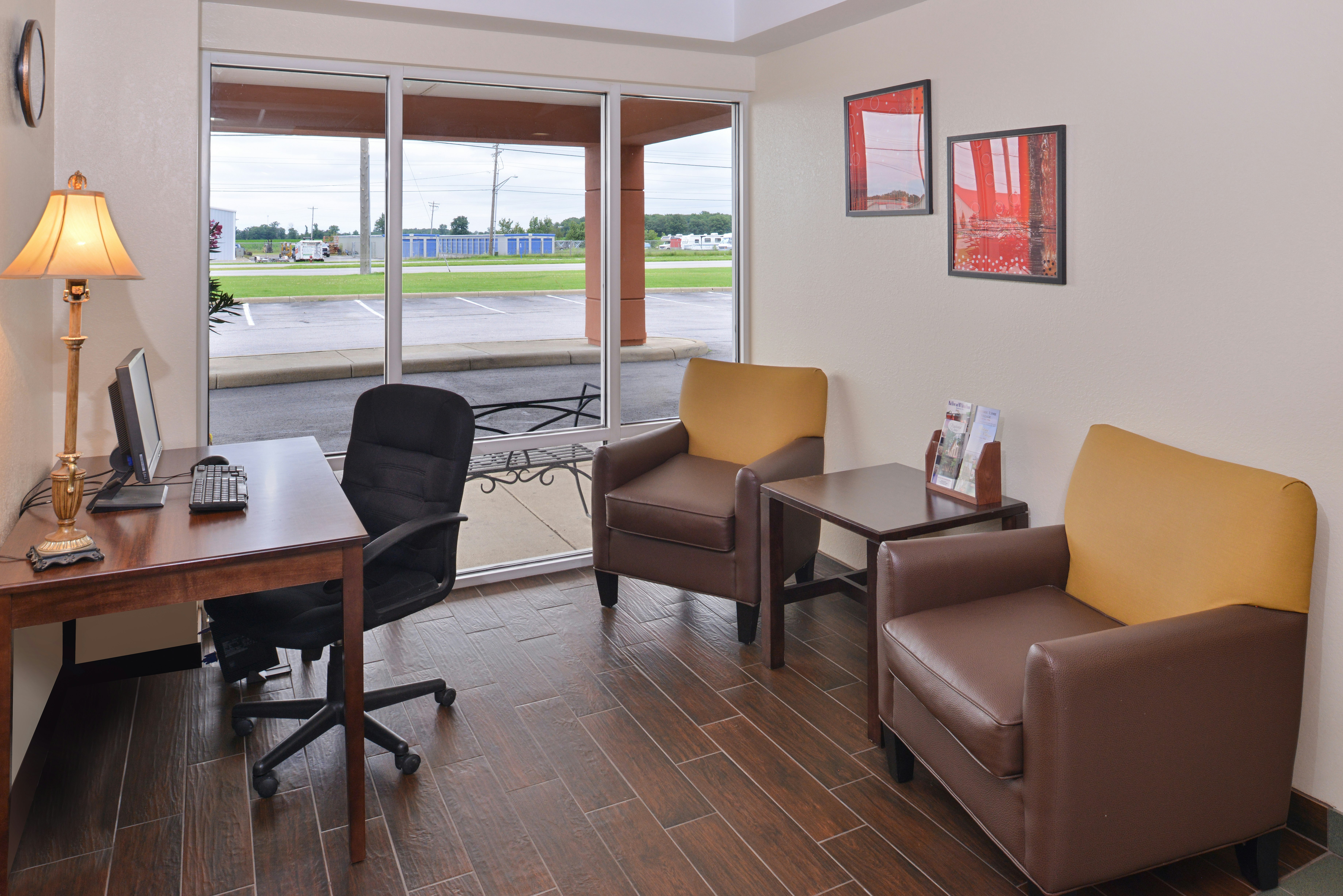Red Roof Inn Clyde 24/39