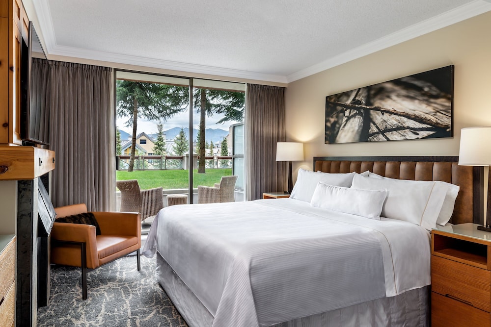 Tower, Studio, Suite, King Bed