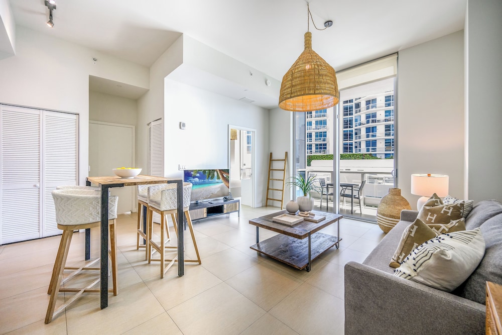Miami Vacations Corporate Rentals - Monte Carlo 48/69