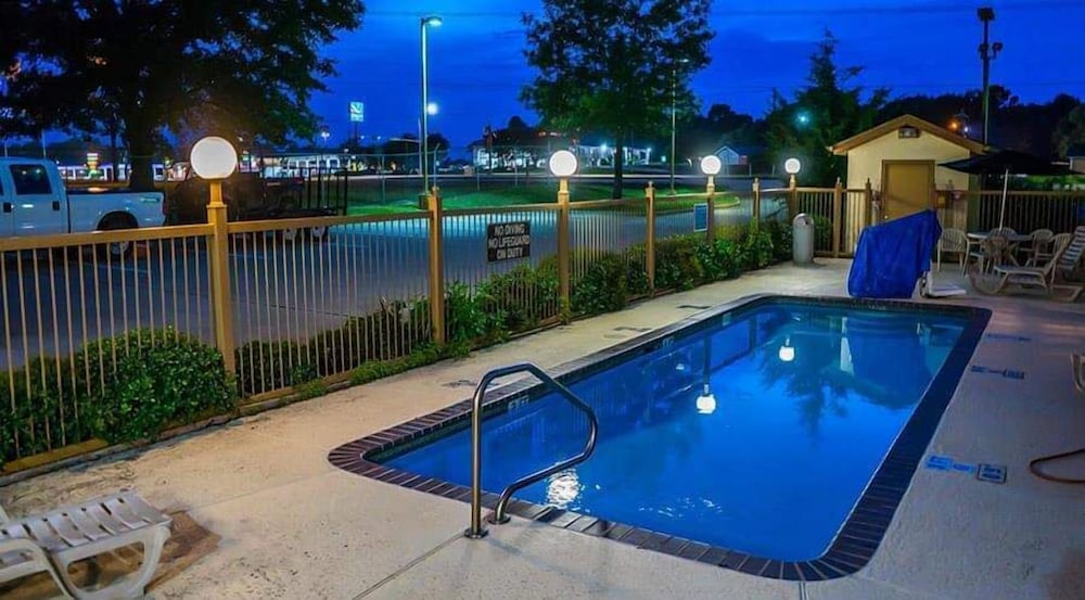 Baymont Inn And Suites Carthage 26/44
