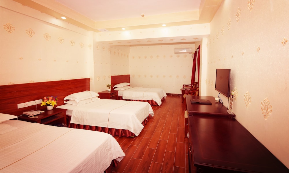 Junshan Hotel 33/75