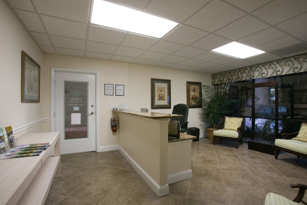 Marco Beach Vacation Suites 48/73