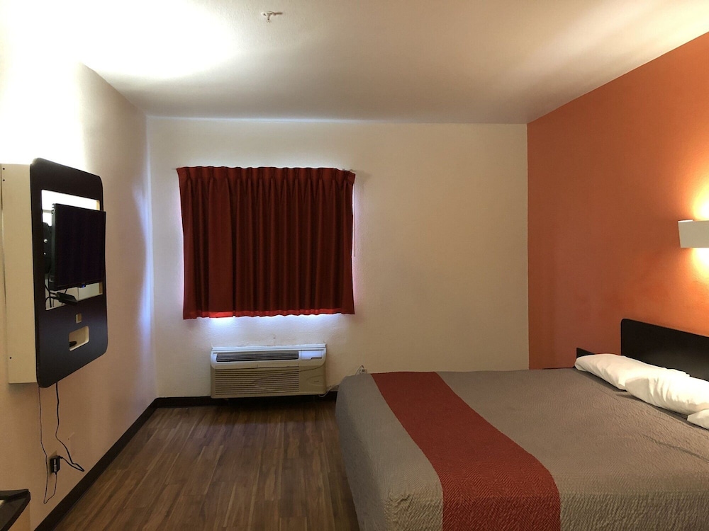 Motel6 Woodway, TX 29/41