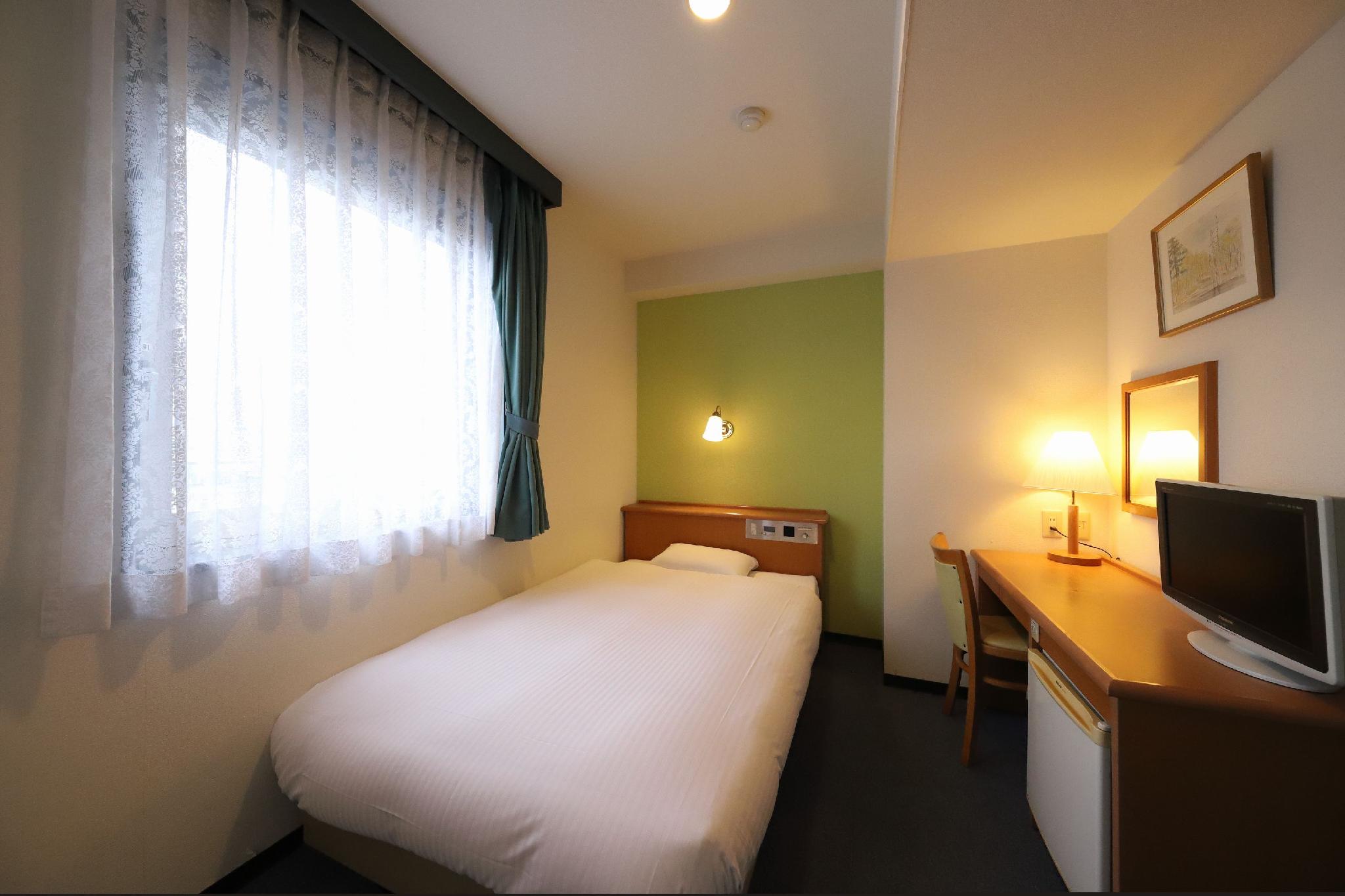 Semi Room, Single, Semi Double Bed