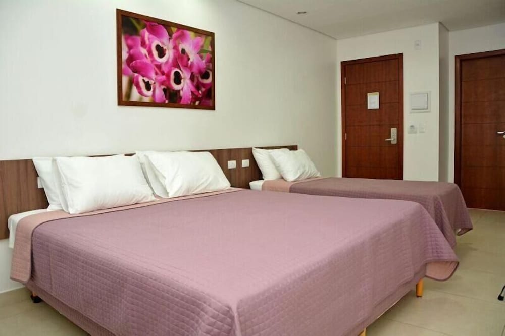Lis Hotel 12/30