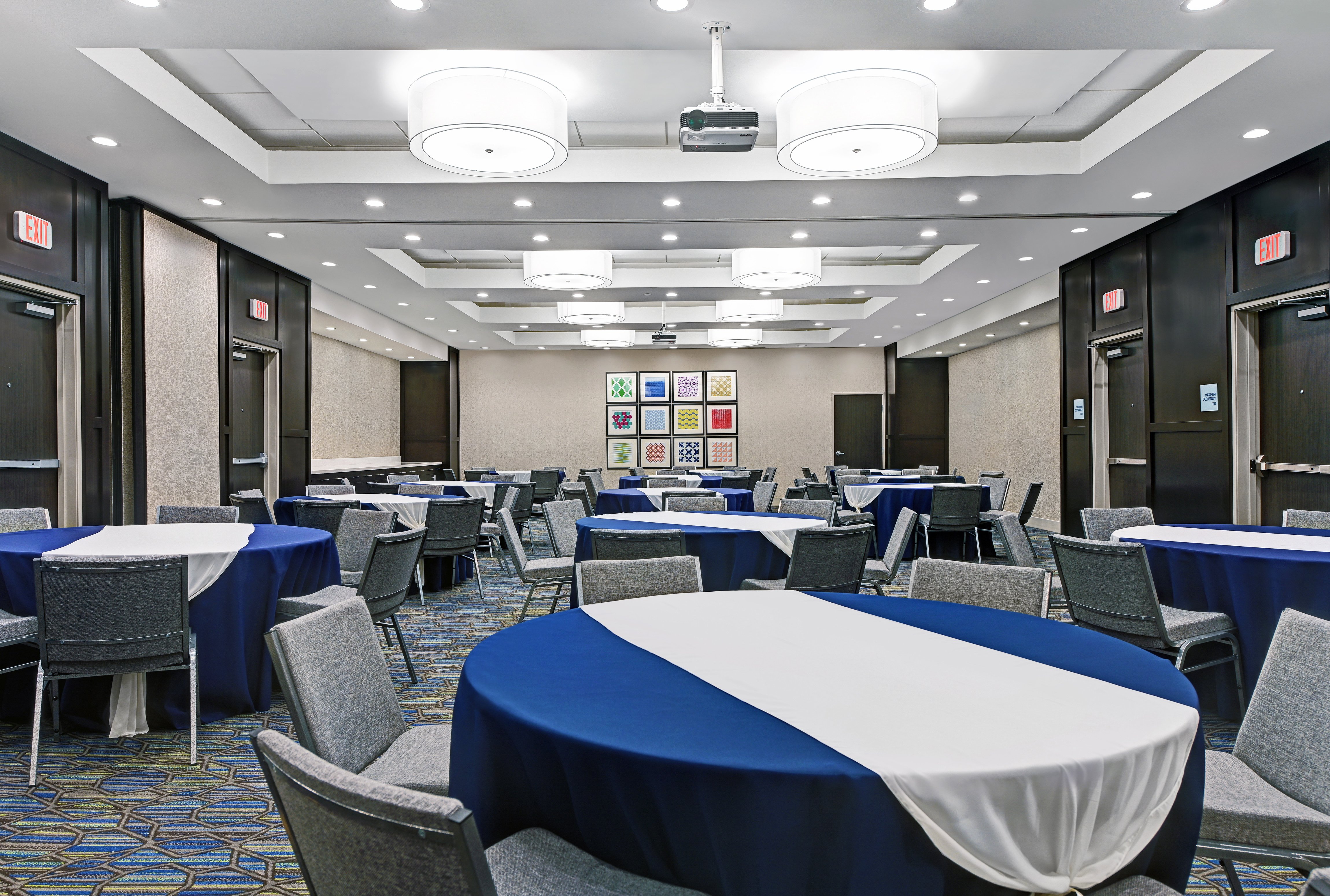Holiday Inn Express Suites Houston W Memorial City Area 34/39