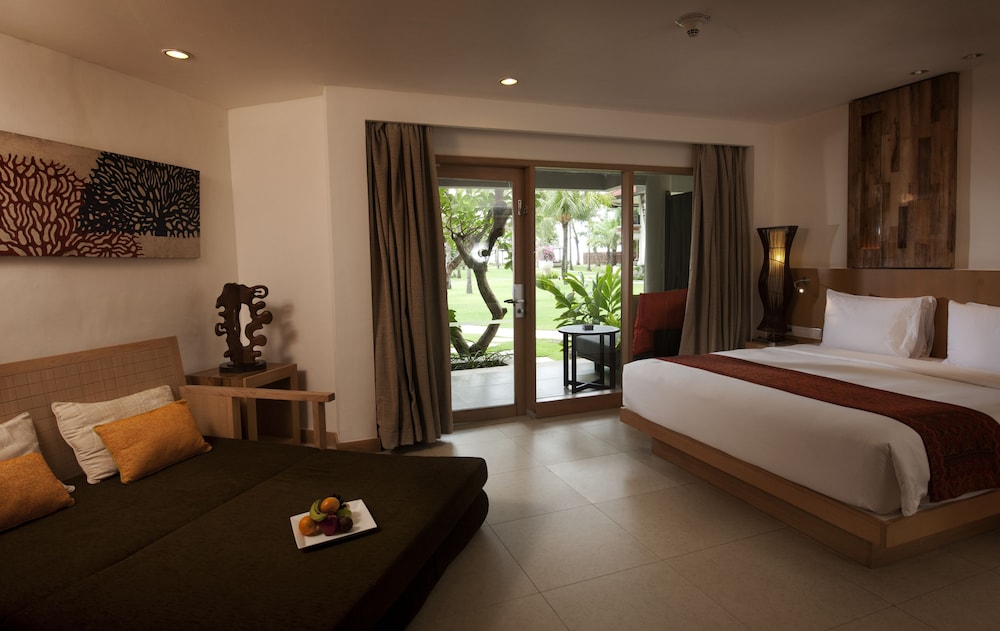 HOLIDAY INN RESORT BARUNA BALI 22/78