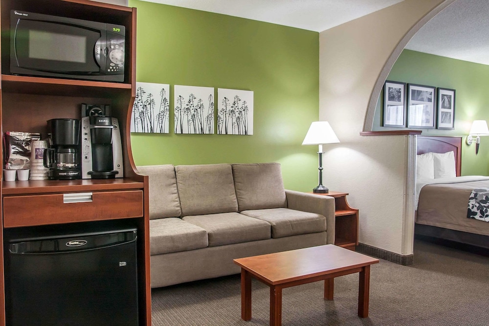Sleep Inn and Suites Conference Center And Water Park 25/52