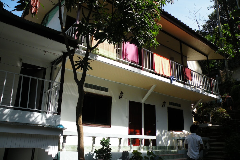 Coco's Guesthouse 4/66