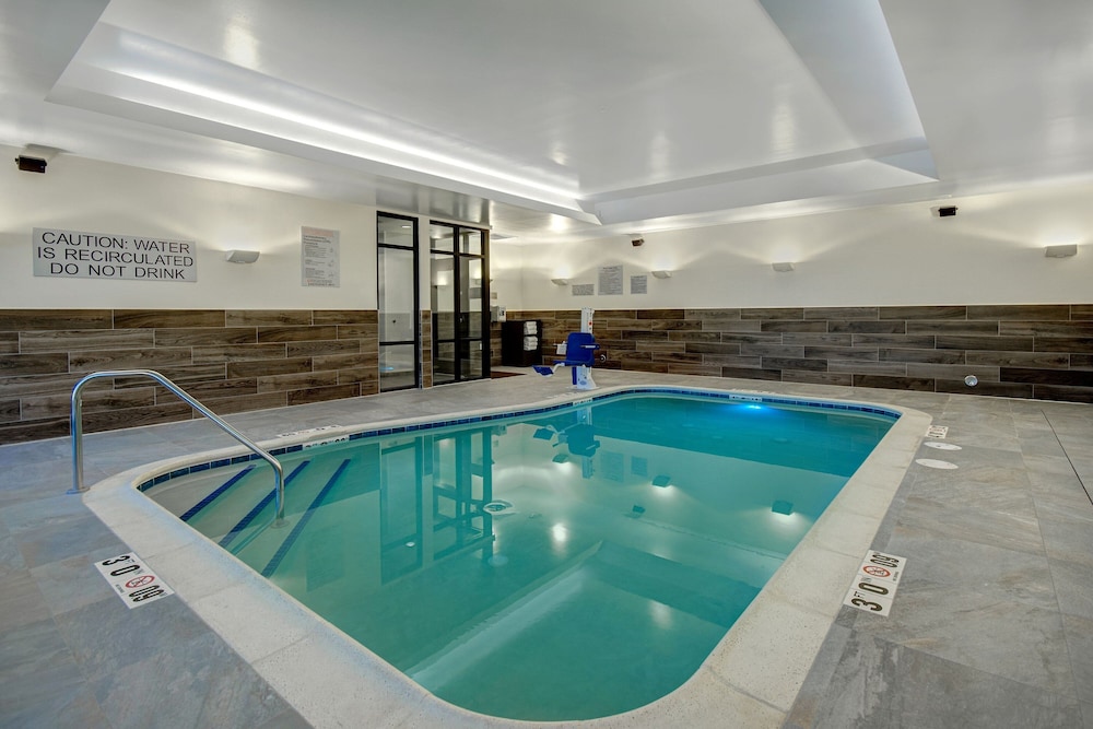 Fairfield Inn & Suites Lancaster Palmdale 19/34