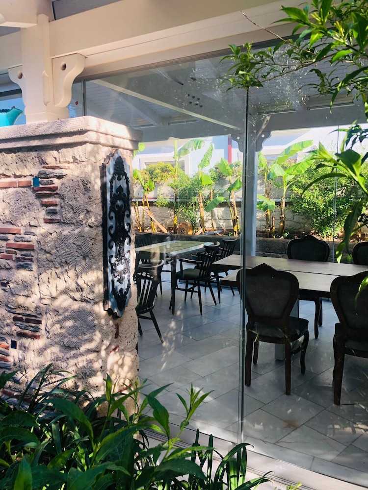 Alacati Onoda Hotel 24/34