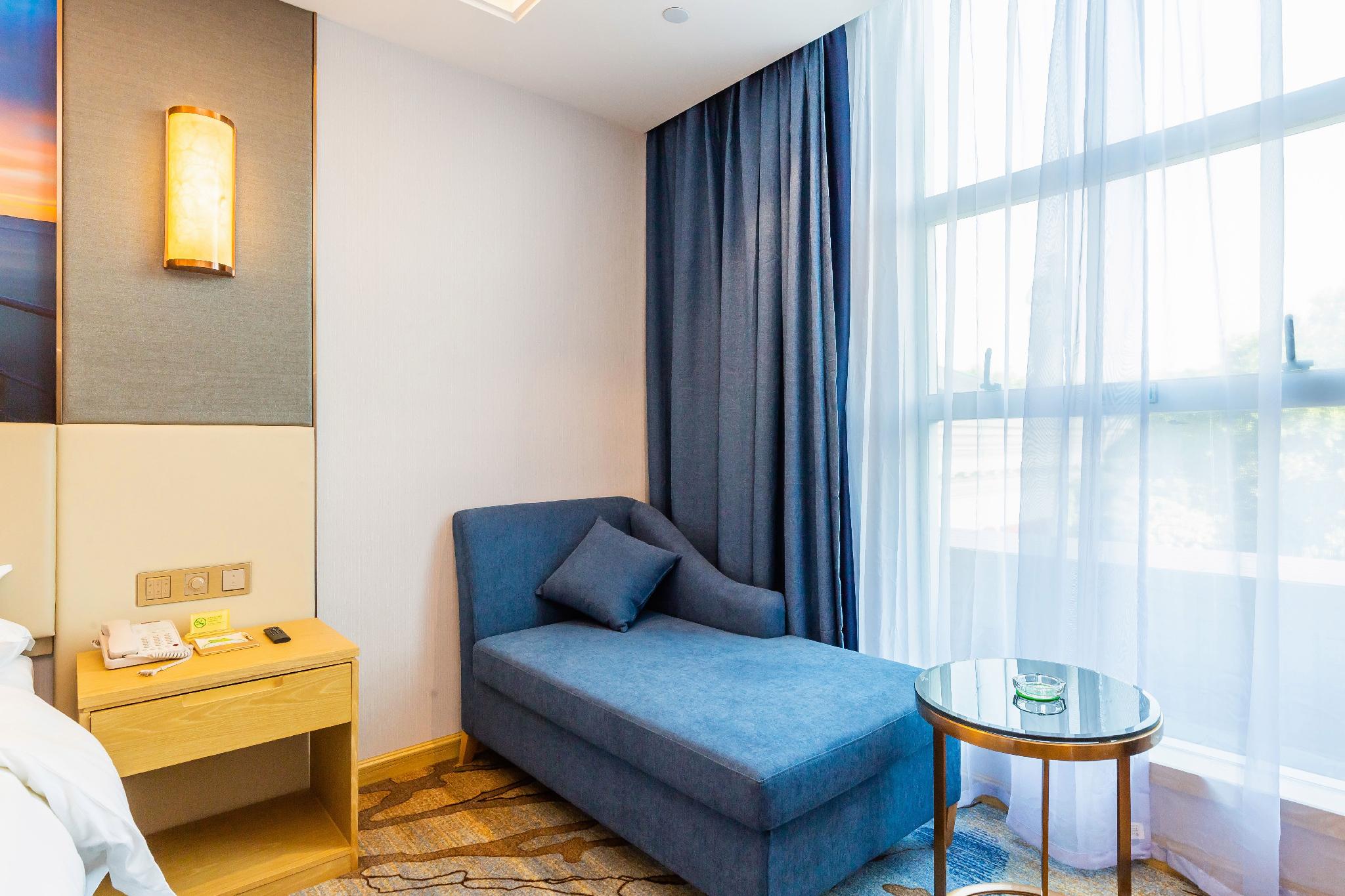 Vienna Hotel (Foshan Yihuan Lishui) 50/60