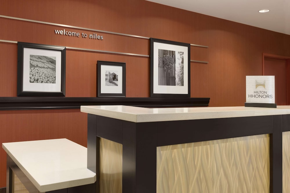 Hampton Inn and Suites Niles Warren OH 11/77