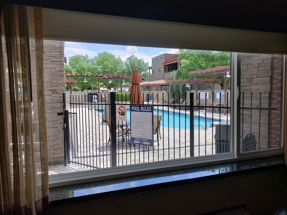Best Western Plus Canyonlands Inn 24/41