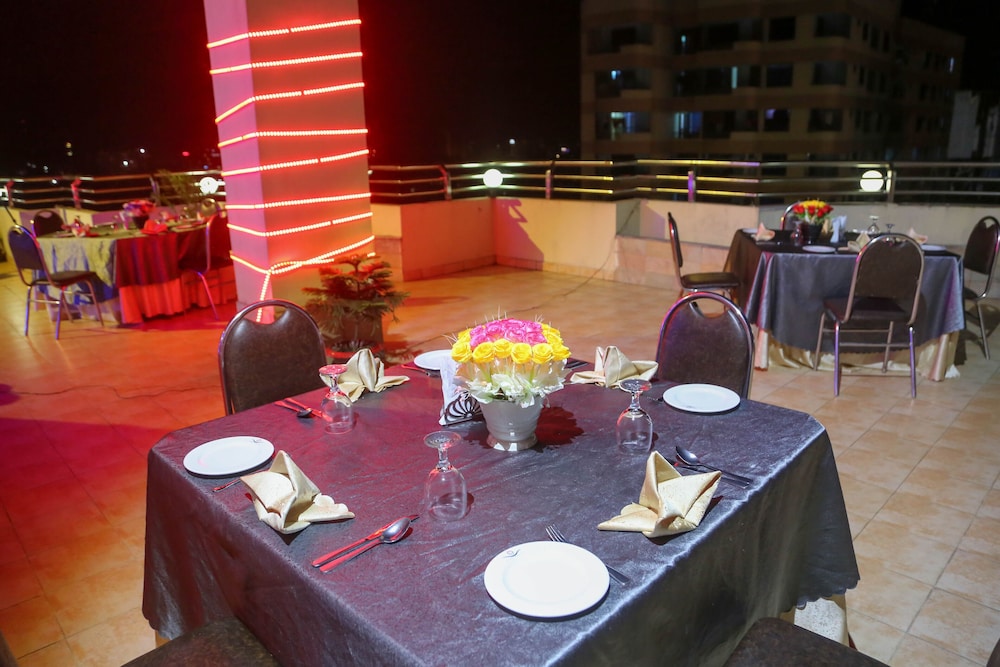 HOTEL VALLEY GARDEN 52/67