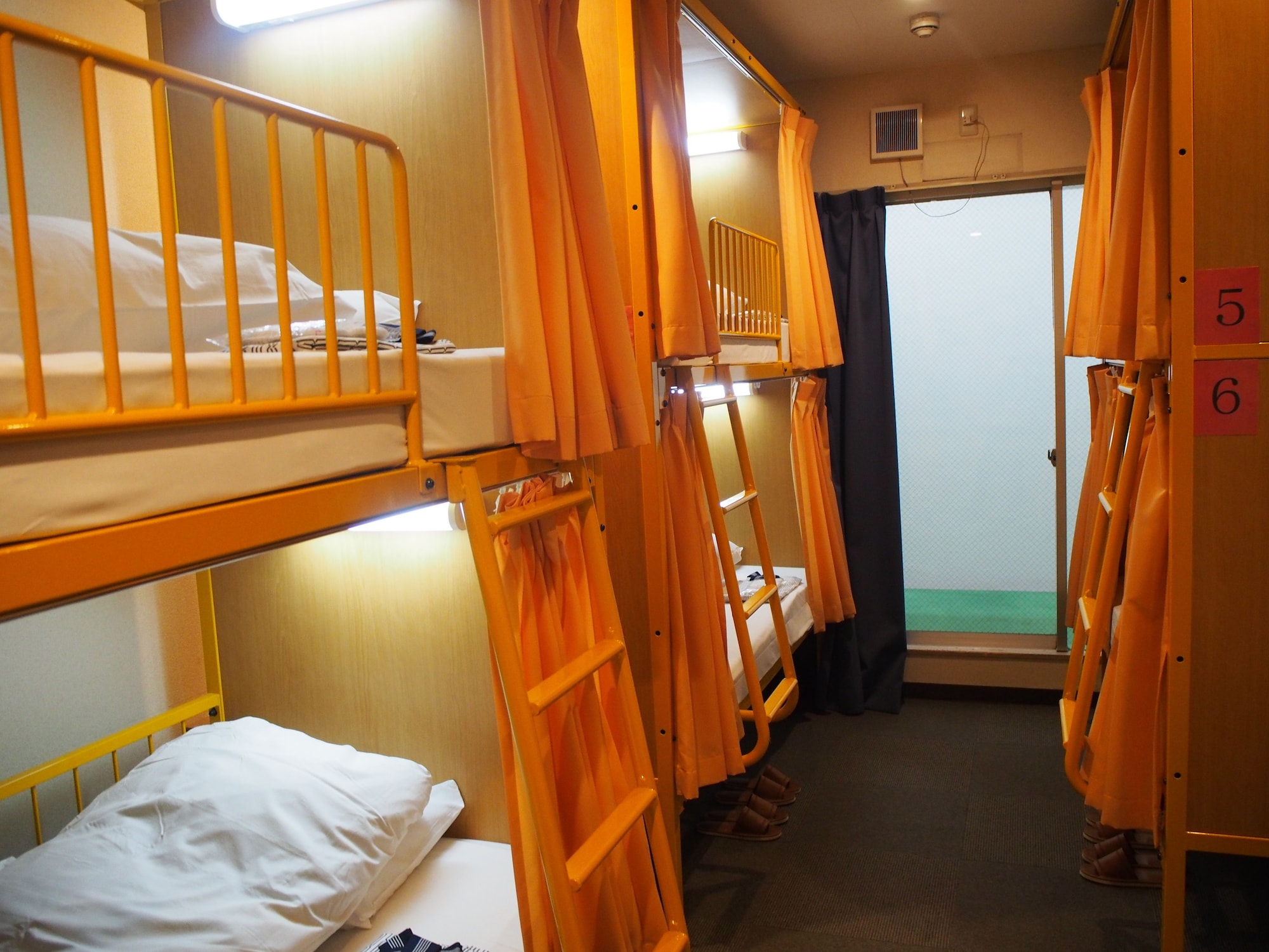 FEMALE DORM, FEMALE ONLY