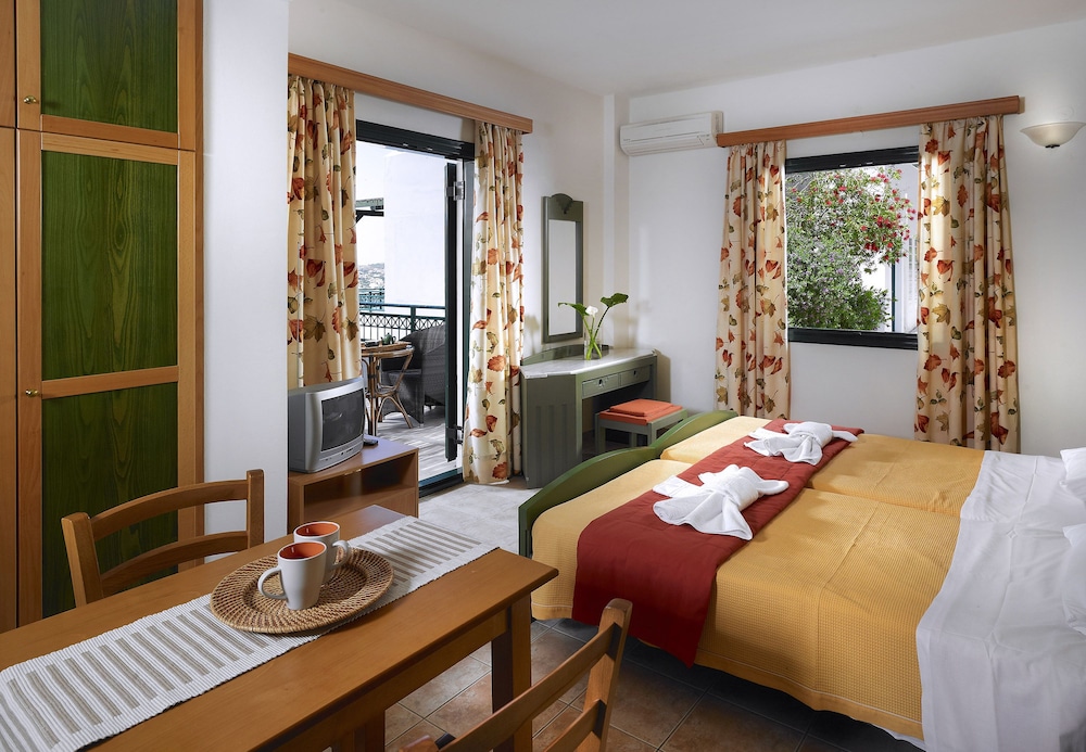 Erivolos Hotel Apartments 6/36