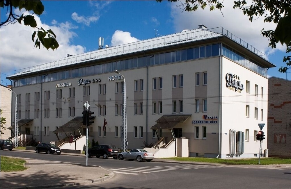 KOLONNA HOTEL BRIGITA 38/48