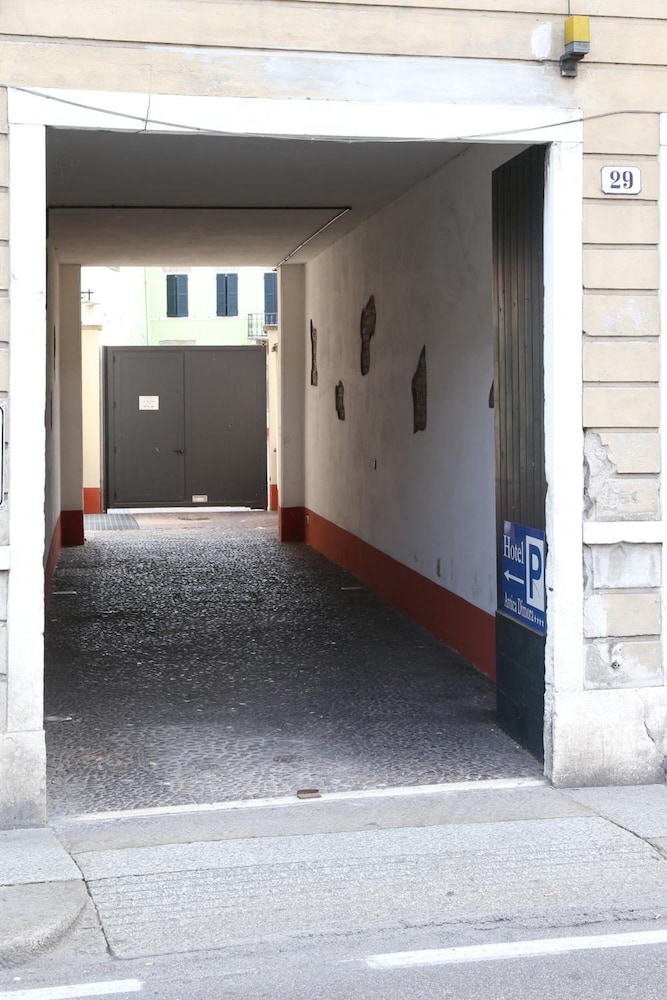 A Casa Dei Gonzaga 25/37
