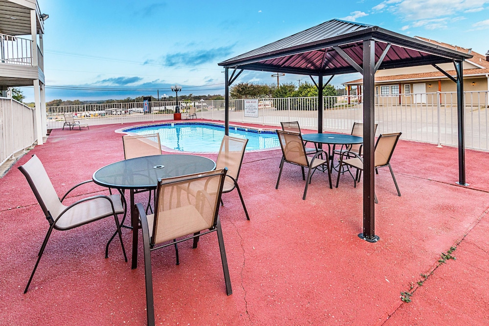 Motel6 Waxahachie, TX 31/39