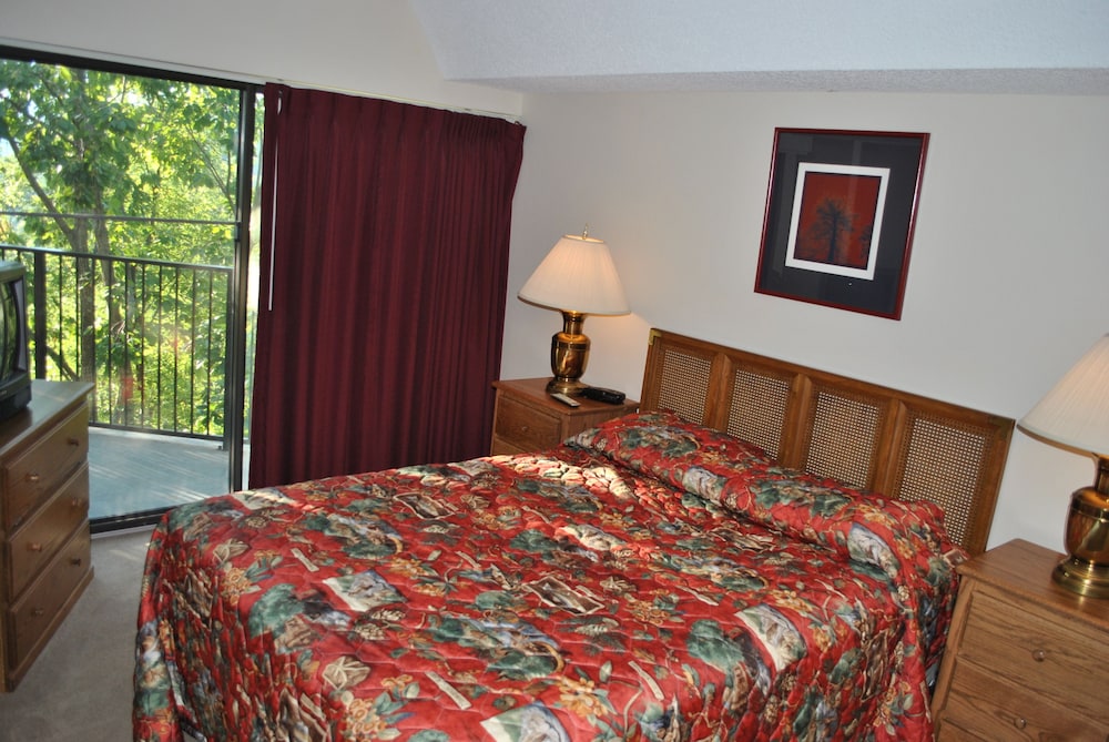 Laurel Point Resort 16/35