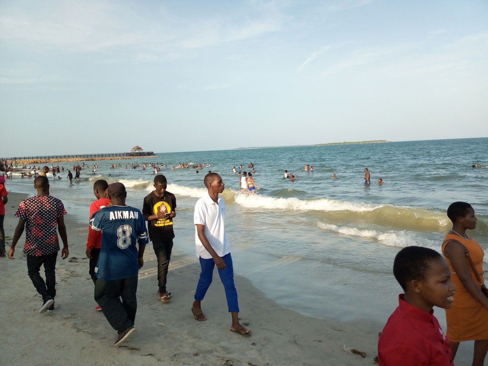 Serene Beach Resort 70/76