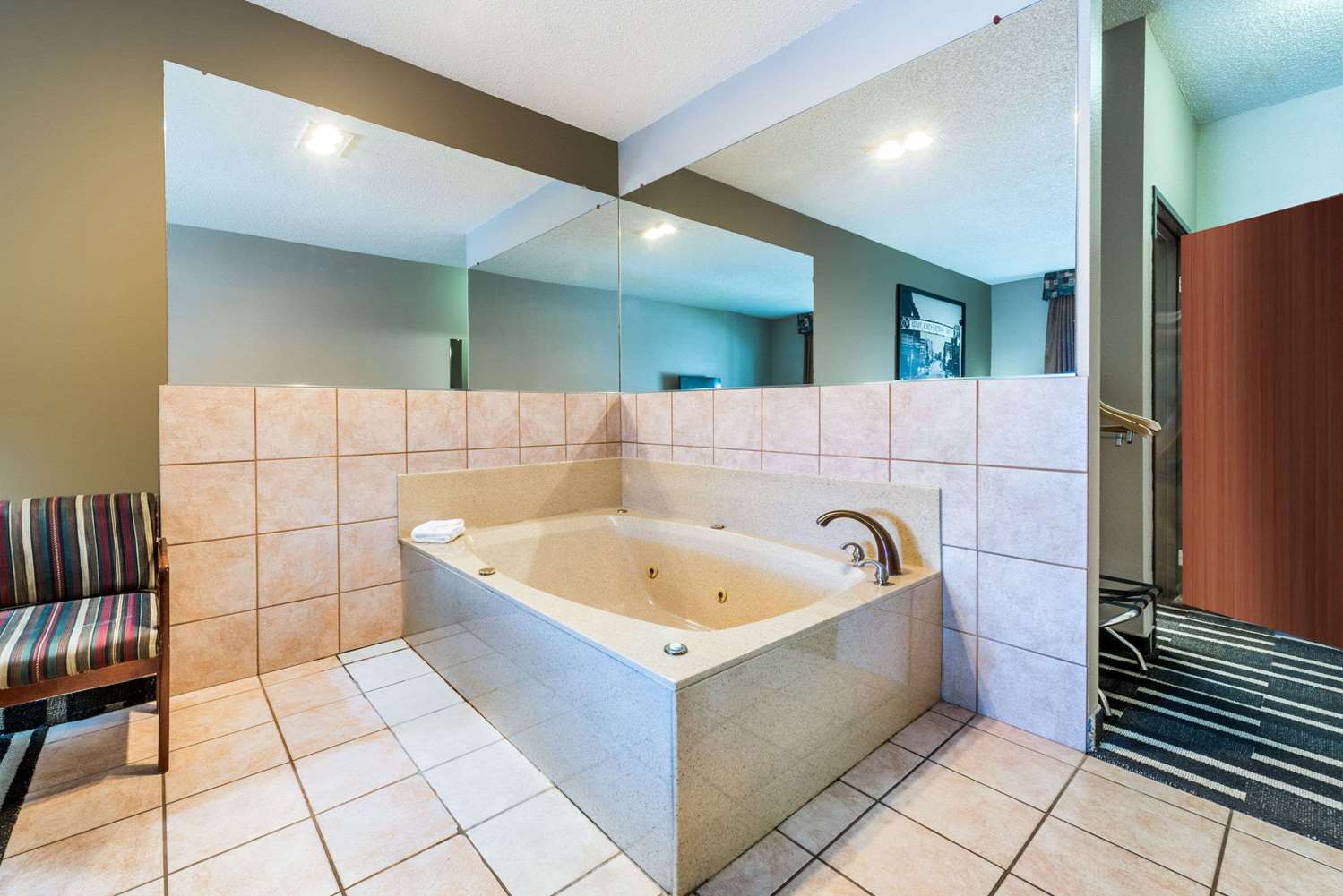Super 8 By Wyndham Fort Worth North 22/22