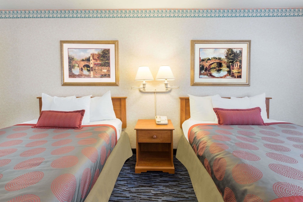 Ramada By Wyndham Kent Seattle Area 12/31