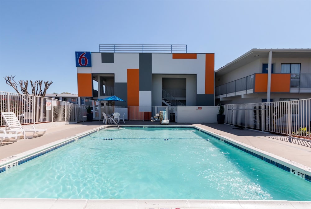 Motel6 Austin, TX - Airport - South 6/58