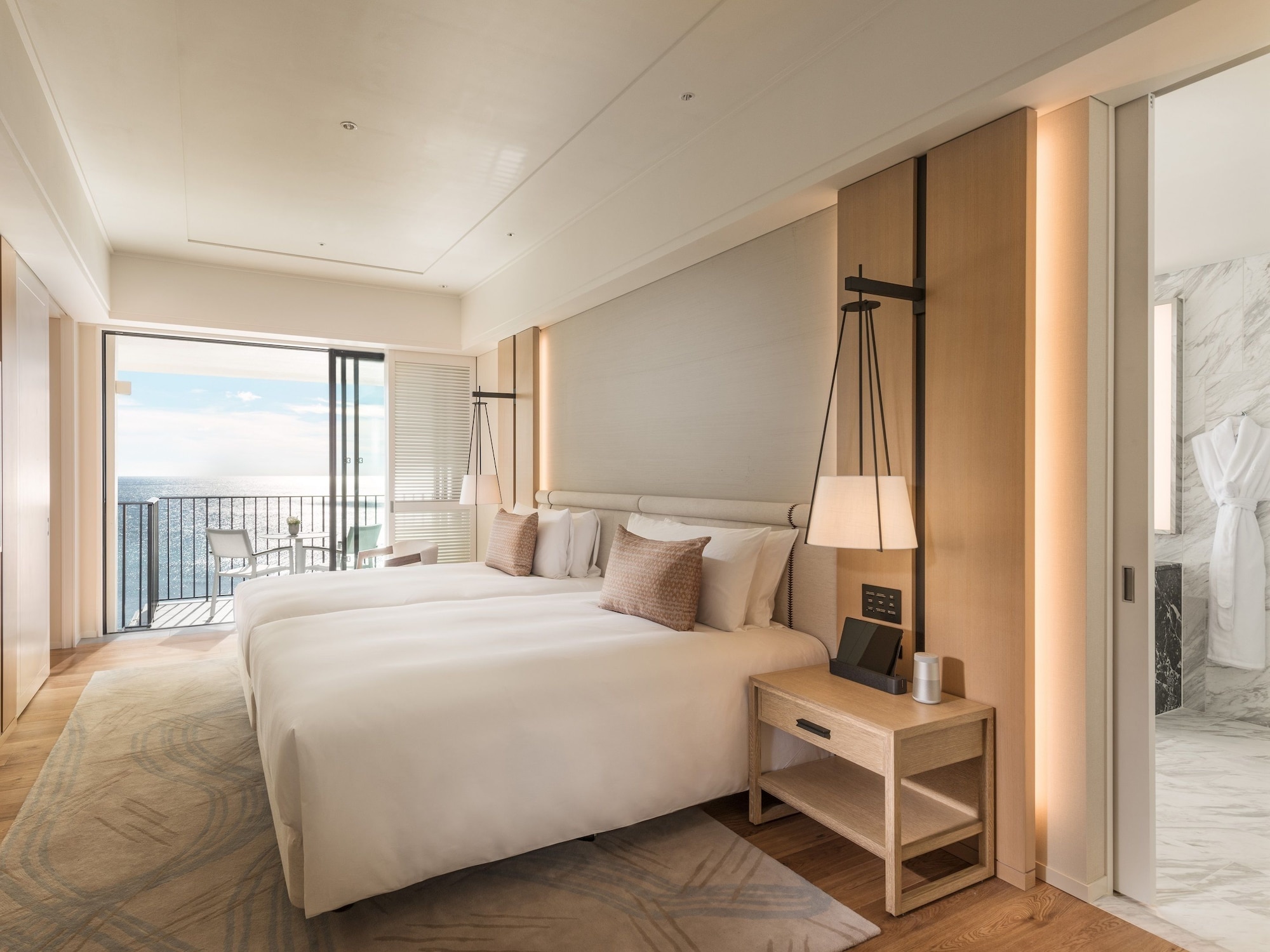 CORAL, SUITE, TWIN BEDS