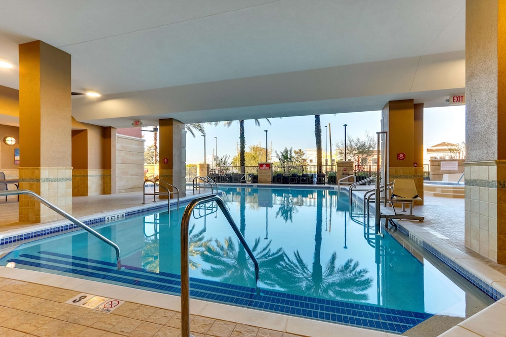 Drury Inn & Suites Orlando 36/60