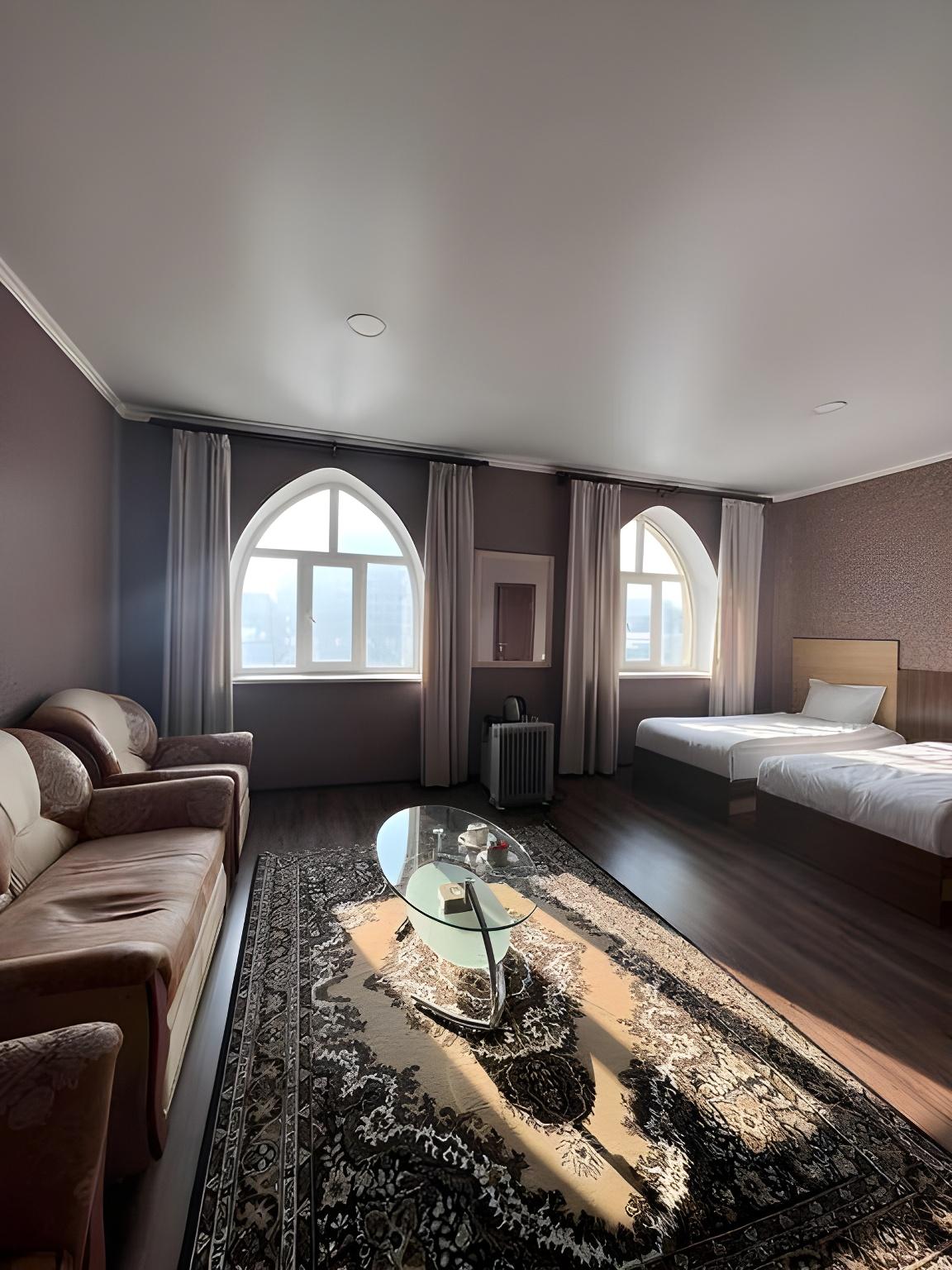 Deluxe, King Bed