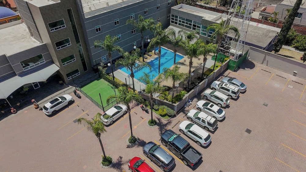 Hotel & Suites Aliana 44/50