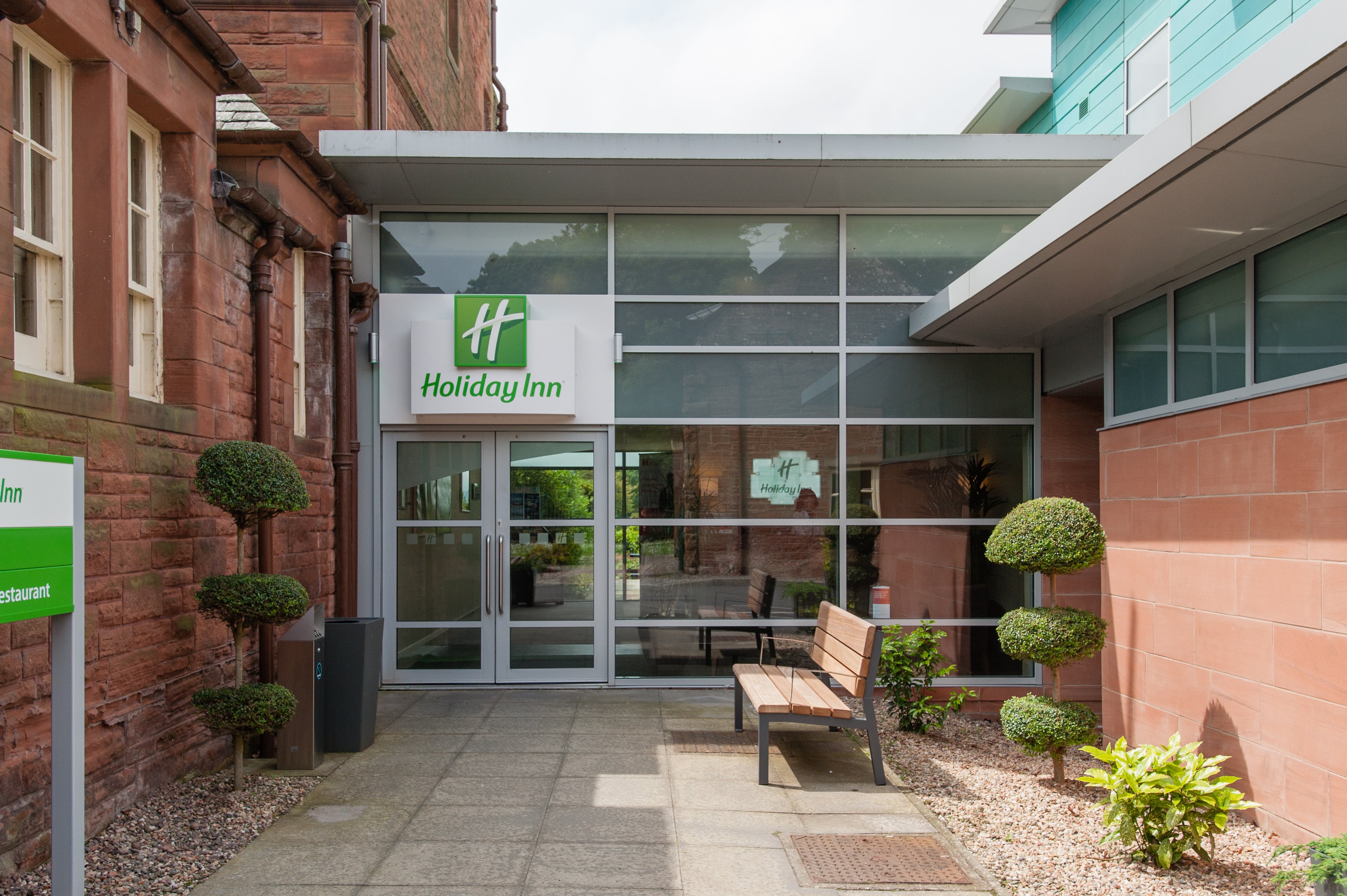 HOLIDAY INN DUMFRIES 2/23