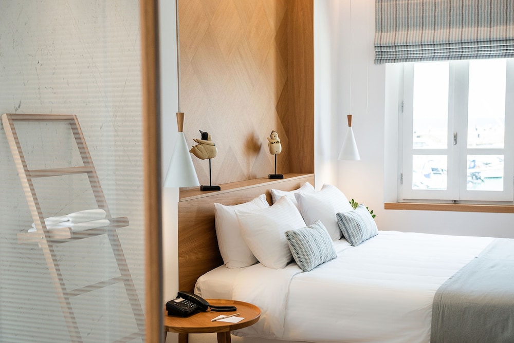 Avra Venetian Harbour Apartments 9/50