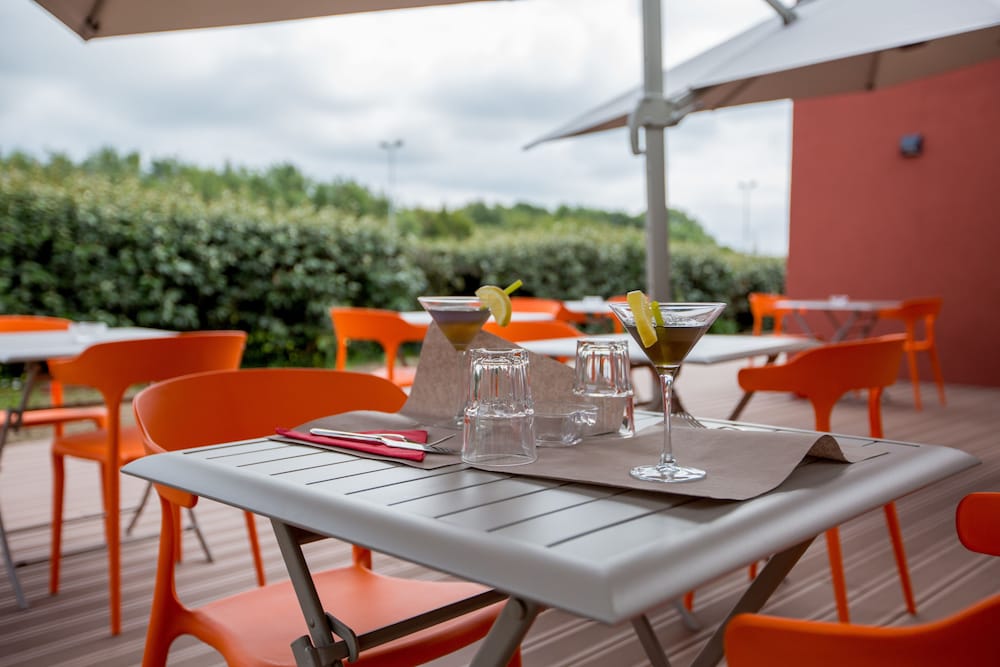 IBIS CHERBOURG LA GLACERIE 53/77