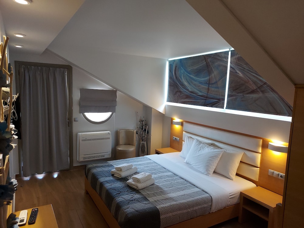 Epavlis Hotel 19/50