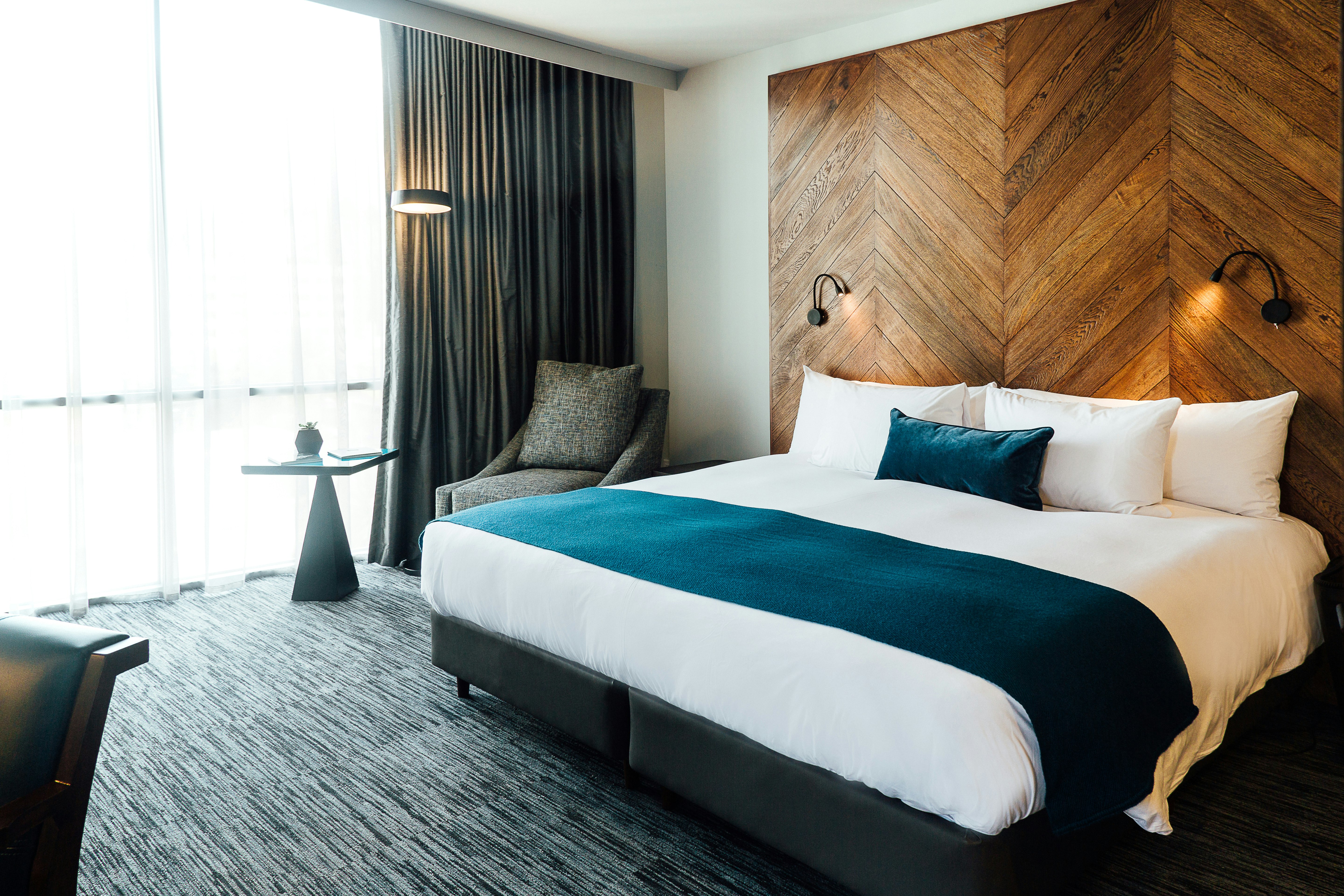 ATIX HOTEL 7/25